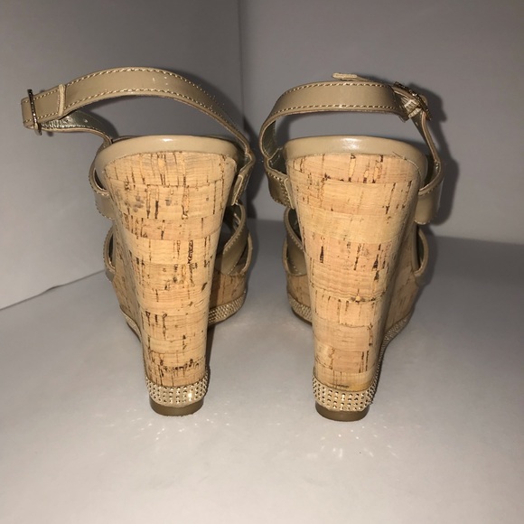 Guess nude patent wedges - Picture 4 of 5